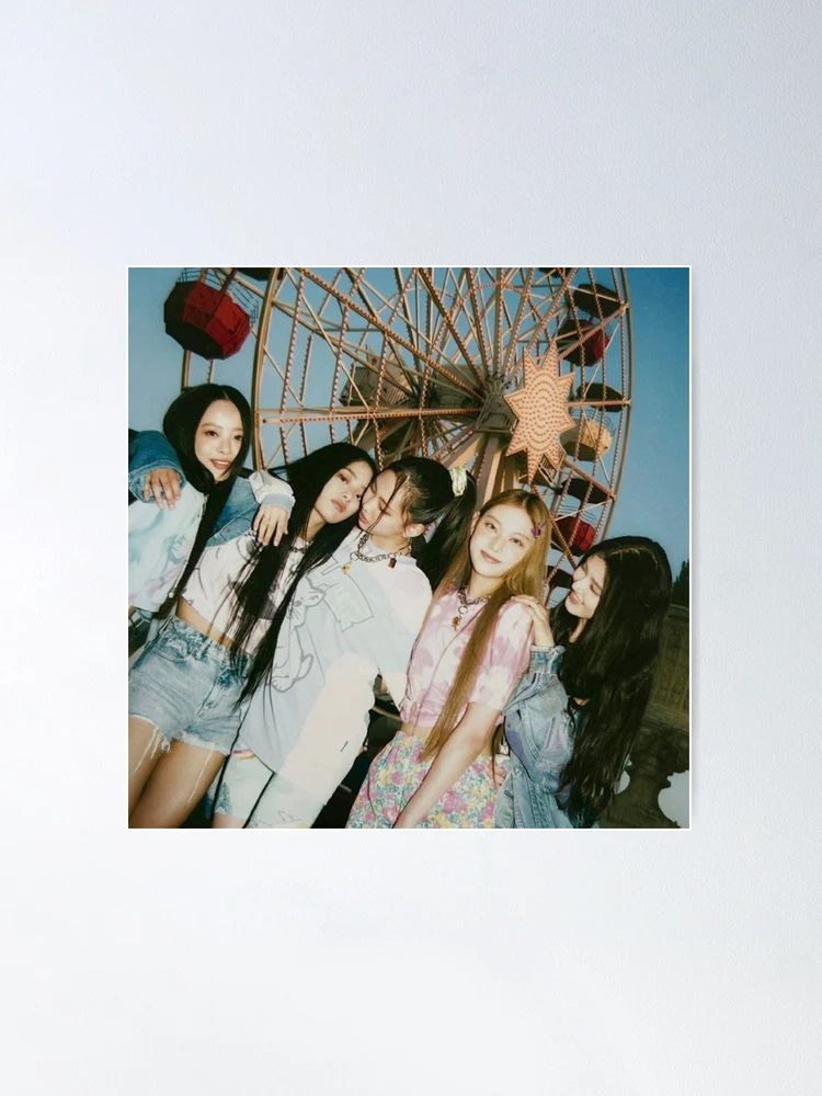Newjeans ot5 at the amusement park 