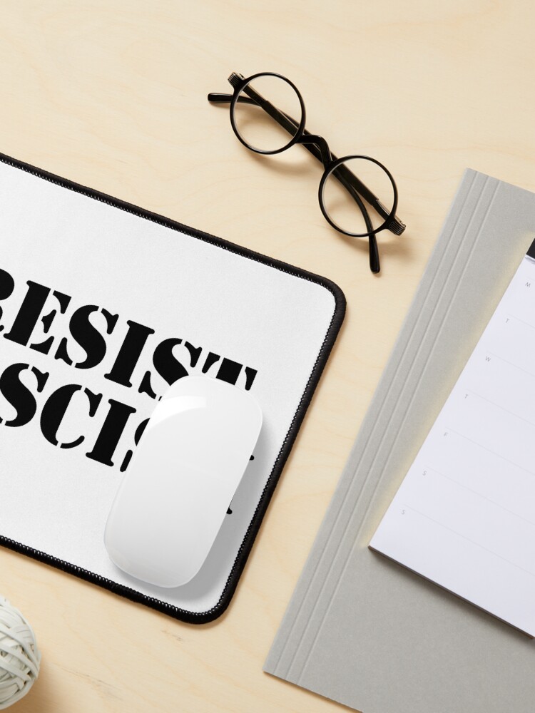 Thumbnail 3 von 5, Mauspad, Widerstand gegen den Faschismus designt und verkauft von RACHELDF.