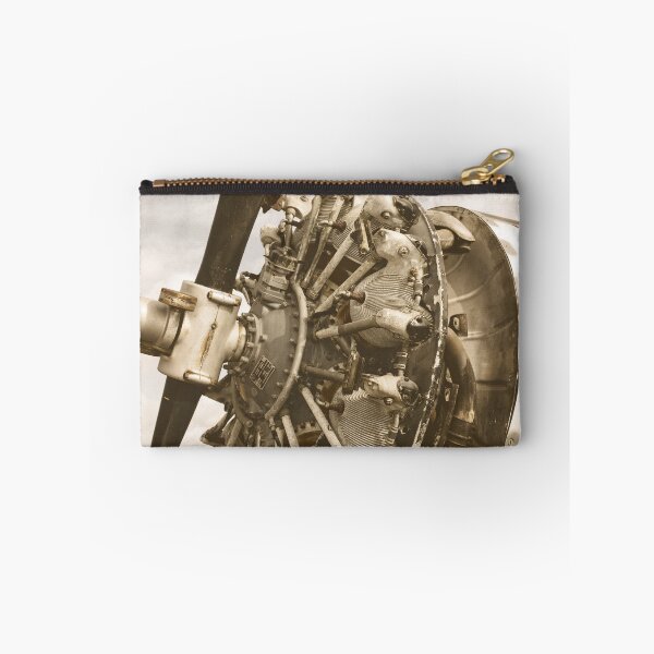 Aperçu de l'œuvre Moteur d'avion créée et vendue par vintageblue.