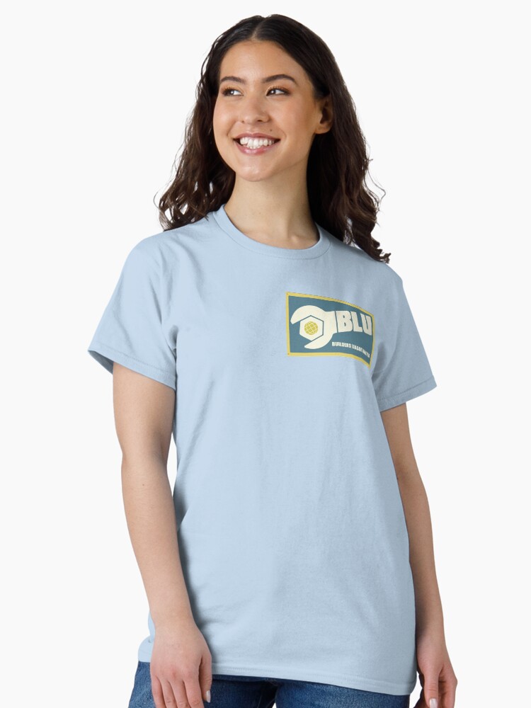 Aperçu 2 sur 7. T-shirt classique avec l'œuvre Équipe Team Fortress 2 Blu créée et vendue par LiquidSapphir3.