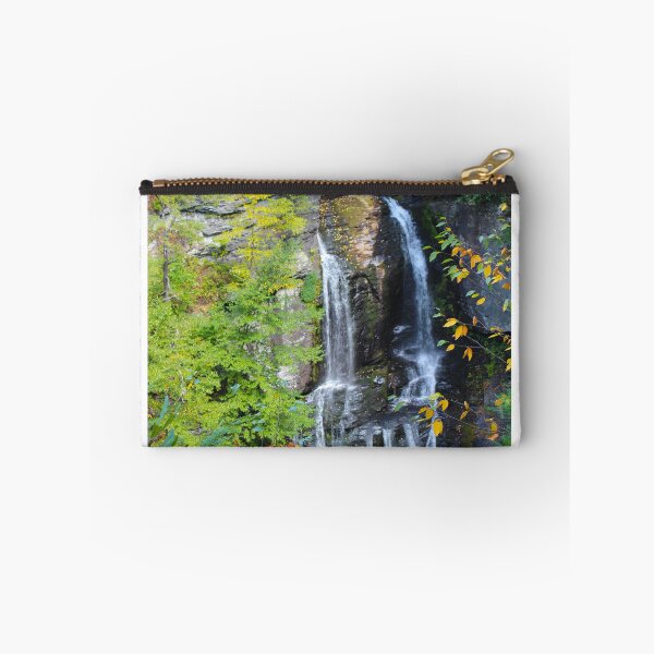 Artikelvorschau, Wasserfall-Portrait entworfen und verkauft von Linda Sannuti.