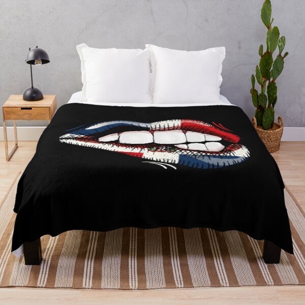 Artikelvorschau, Sexy beißende Lippen Dominikanische Flagge Dominikanische Liebe, taillierter V-Ausschnitt entworfen und verkauft von sroyamirzadh.