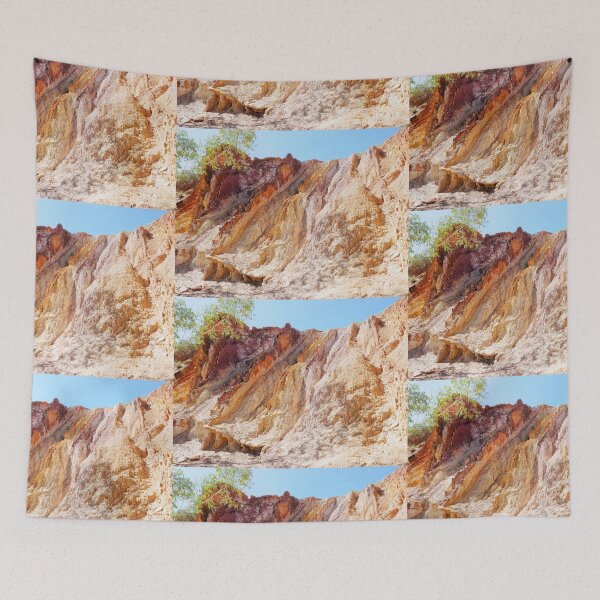 Artikelvorschau, Ocker Pits Landschaft # 2 - West McDonald Ranges, Australien entworfen und verkauft von Lexa Harpell.