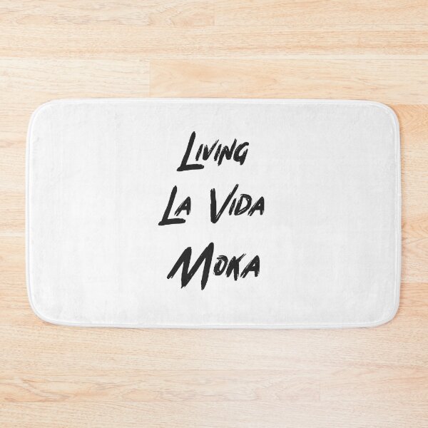Artikelvorschau, Fun Livin' La Vida Moka Zitat in schwarzer Pinselschrift | Lebendiges La Vida Moka entworfen und verkauft von RiciPaneto.
