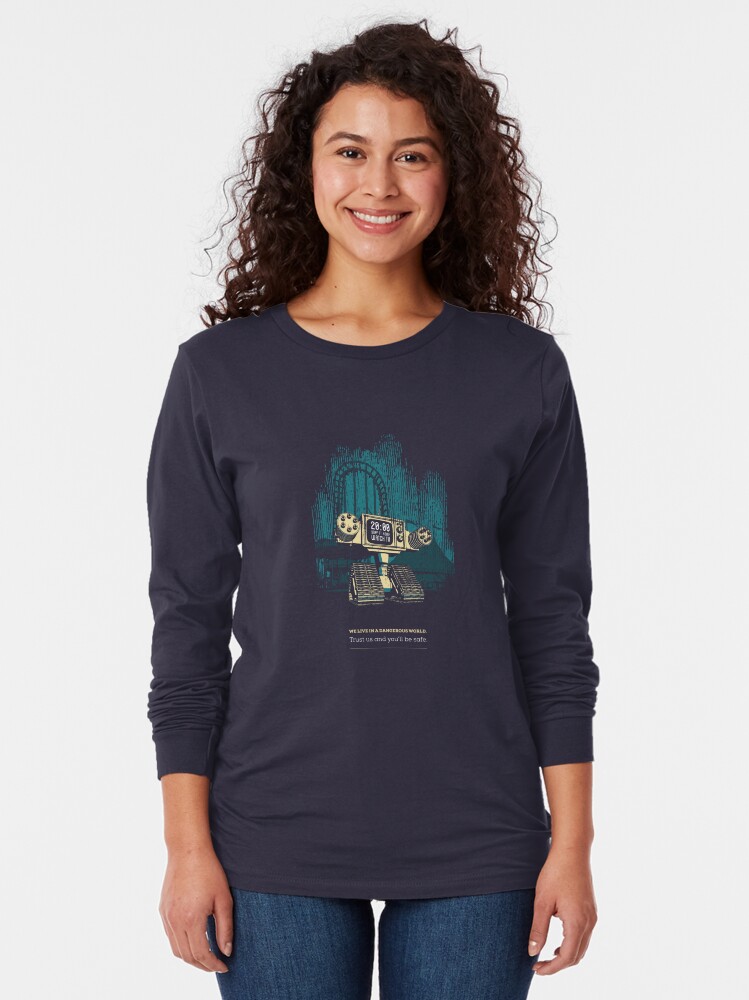 Aperçu 2 sur 5. T-shirt manches longues avec l'œuvre Stay at home créée et vendue par MC-aka-Panurge.