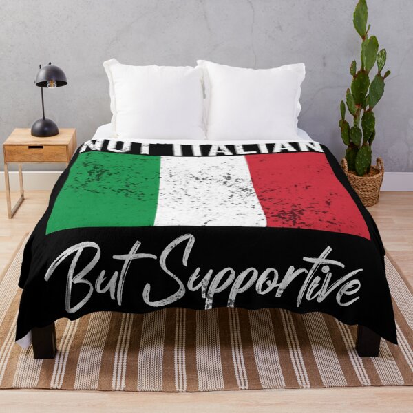 Aperçu de l'œuvre Pas italien mais solidaire - Conception drôle de drapeau italien mignon créée et vendue par ALITOPRINCE.