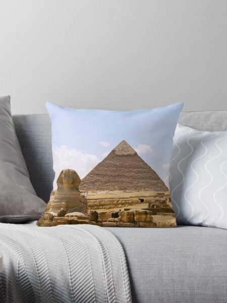 Artikel-Vorschau von Die Sphinx vor der Pyramide, designt und verkauft von Dinasworld.