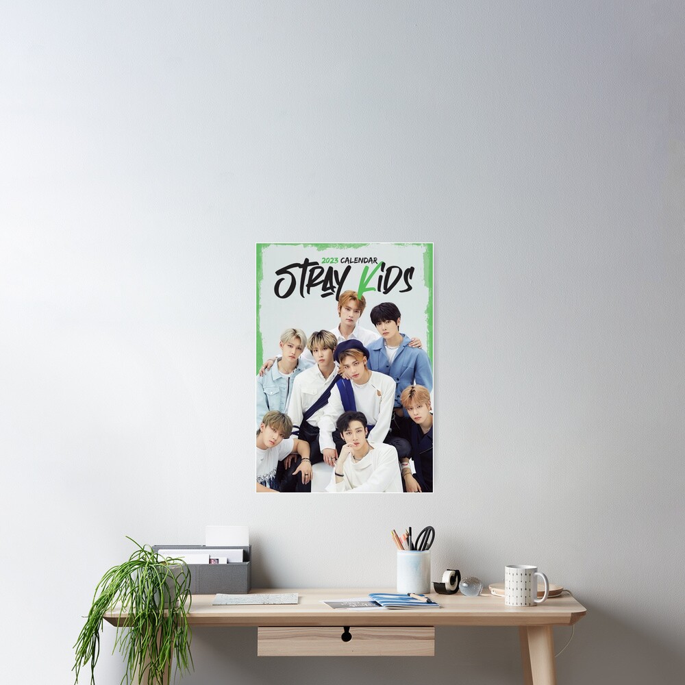 "STRAY KIDS season greetings calendar 2023 SKZ LOGO kpop circle