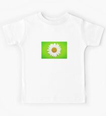 White Daisy on Green Kids Tee