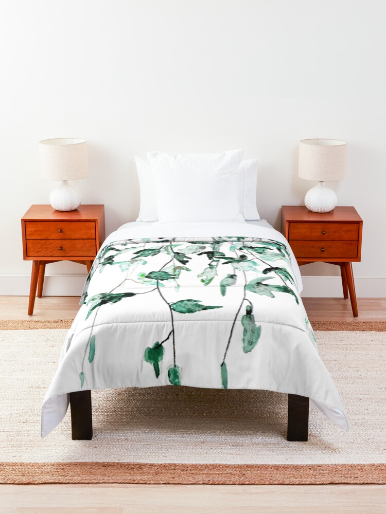 Alternate view of Ivy on the wall watercolor Comforter