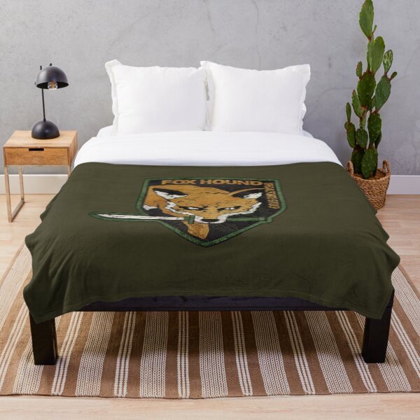 Vintage Fox Hound Insignia V01 Throw Blanket