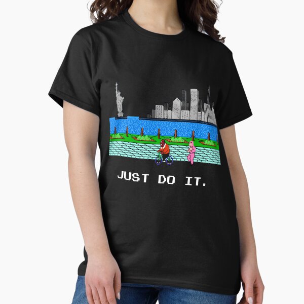 Vista previa del artículo con la obra «¡Punch Out de Mike Tyson! Camisa de entrenamiento», diseñado y vendido por orion981.