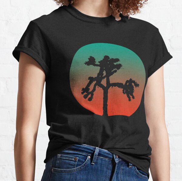 Joshua Tree à l'aube T-shirt classique