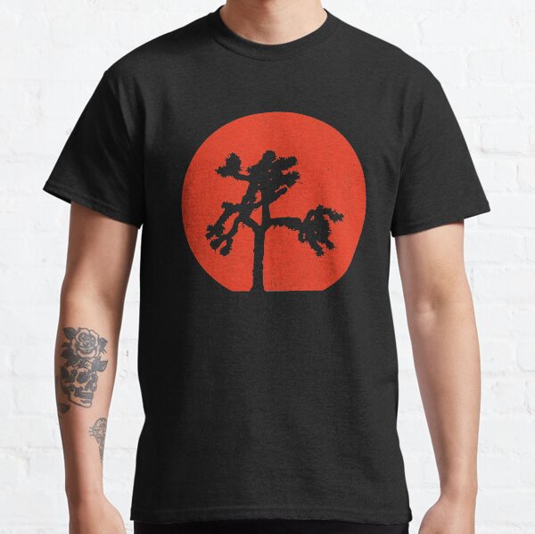 Joshua Tree Red Sky in der Nacht Classic T-Shirt