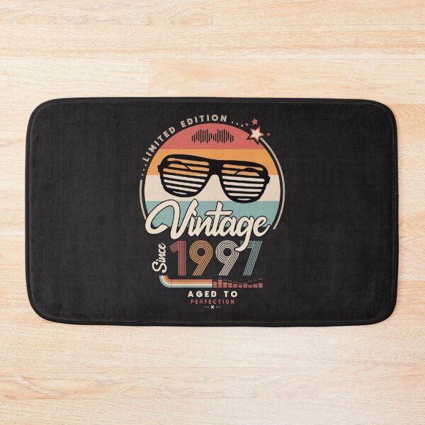 Aperçu de l'œuvre Vintage since 1997 créée et vendue par lepetitcalamar.