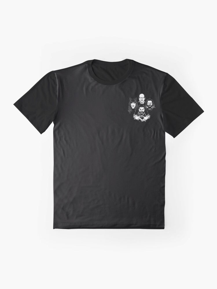 Aperçu 4 sur 5. T-shirt graphique avec l'œuvre Les vampires d'Halloween : ce que nous faisons dans l'ombre créée et vendue par designfaiqa.