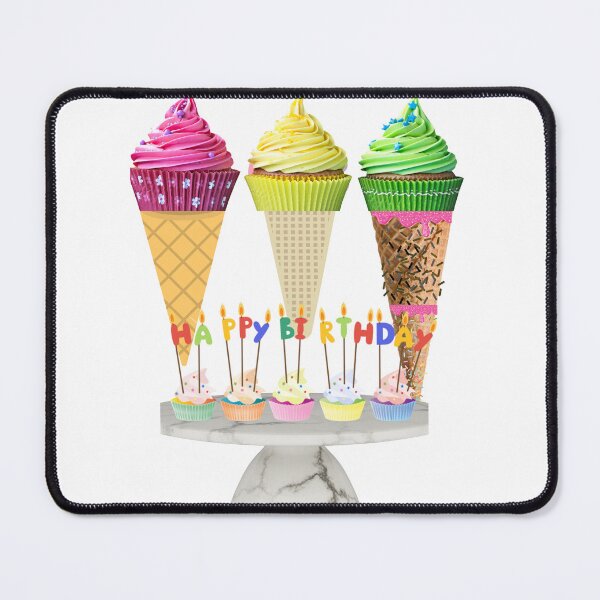 Aperçu de l'œuvre Anniversaire avec cupcakes à la crème glacée et autres cupcakes, bougies. créée et vendue par technewszone.