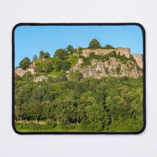 Artikelvorschau, Südwestliche Sicht der Hohentwiel Fortress Ruins - Singen, Deutschland entworfen und verkauft von holgermader.