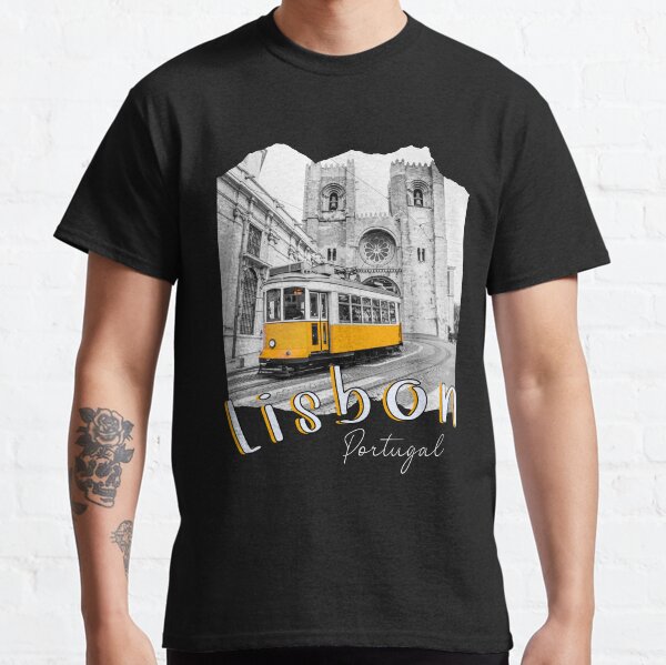 Aperçu de l'œuvre Lisbon Portugal Tram Portuguese Souvenirs Lisboa Lisbon City créée et vendue par Anthlete.