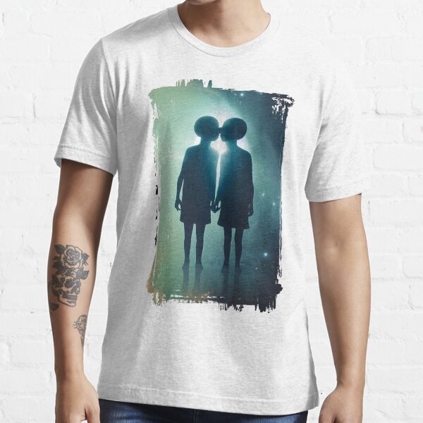 Extraterrestrial Love - Alien Essential T-Shirt