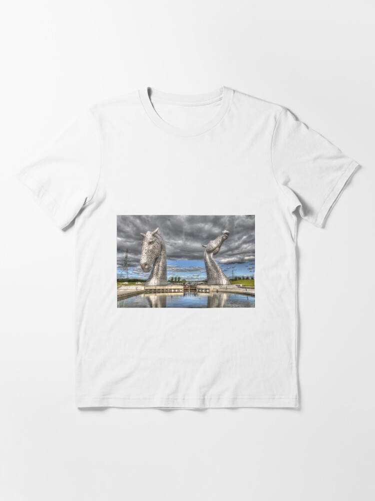 Alternate view of the Kelpies , Helix Park , Grangemouth 654 Essential T-Shirt