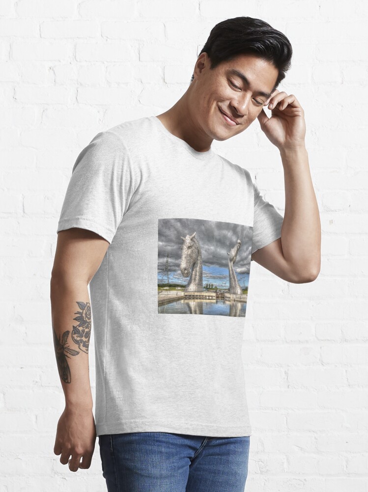 Alternate view of the Kelpies , Helix Park , Grangemouth 654 Essential T-Shirt
