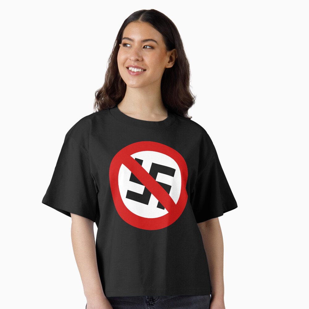 Vista previa del artículo con la obra «Camiseta holgada», diseñado y vendido por s0c001.