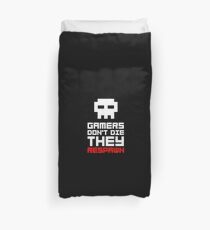 Pixel Skull Gamers Don't Die Duvet Cover