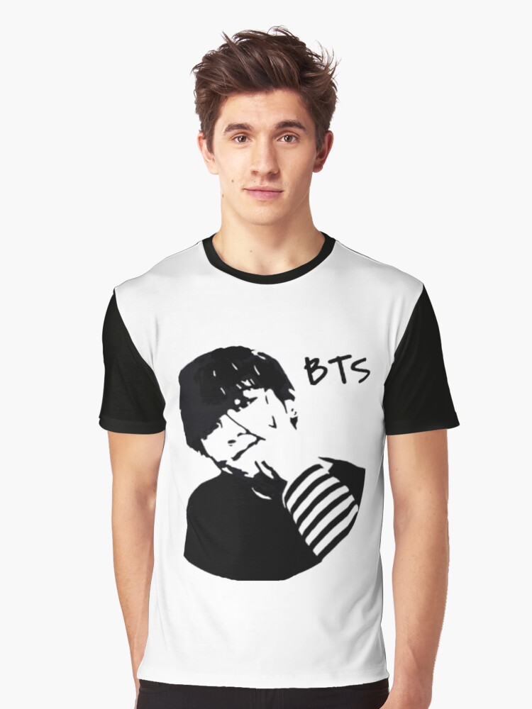 bts v in black t shirt