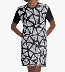 Zenta 32B© Graphic T-Shirt Dress