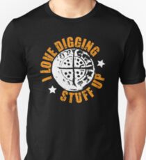 Metal detecting t shirt, hammered coin design Unisex T-Shirt