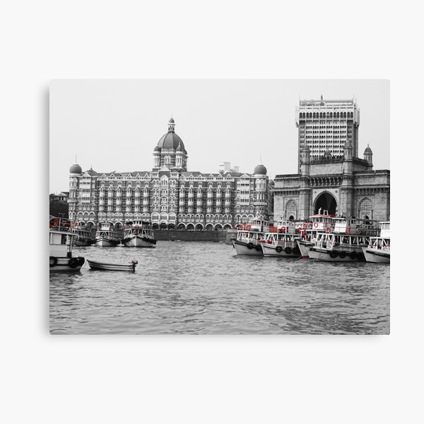 Gateway of India in Black N White Canvas Print