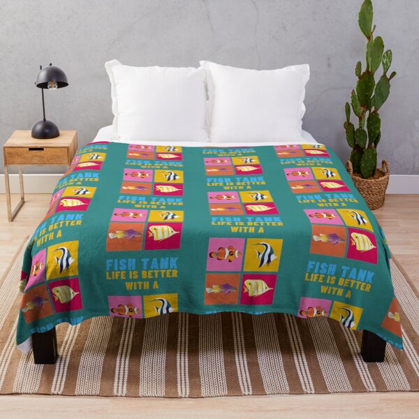 Item preview, La vida es mejor con una pecera activa designed and sold by Beautifulshirt3.