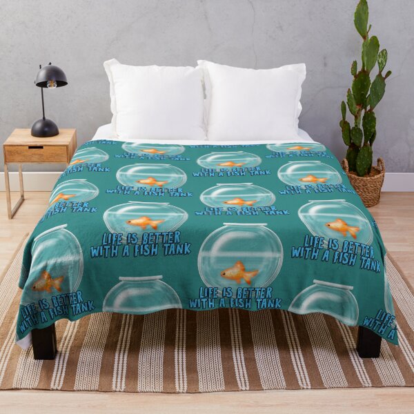 Item preview, La vida es mejor con un diseño de pecera designed and sold by Beautifulshirt3.