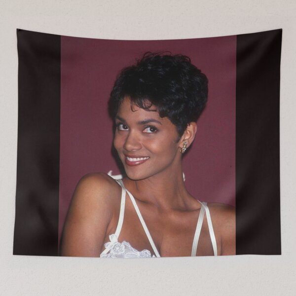 Artikelvorschau, Halle Berry - Plakat entworfen und verkauft von Reinaldosdss.