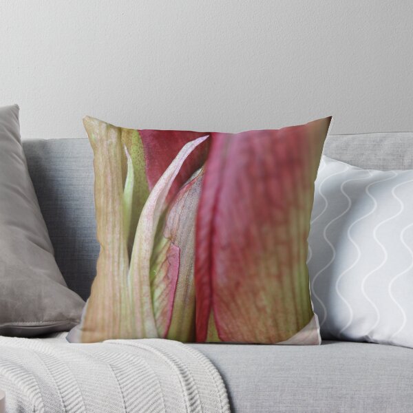 Aperçu de l'œuvre Lily Bud créée et vendue par Narelle Richardson.