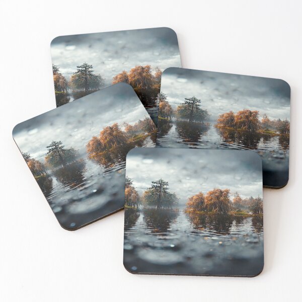 Artikelvorschau, Foggy Lake Fallende Regentropfen an einem regnerischen Herbsttag entworfen und verkauft von Unwind-Art-Work.