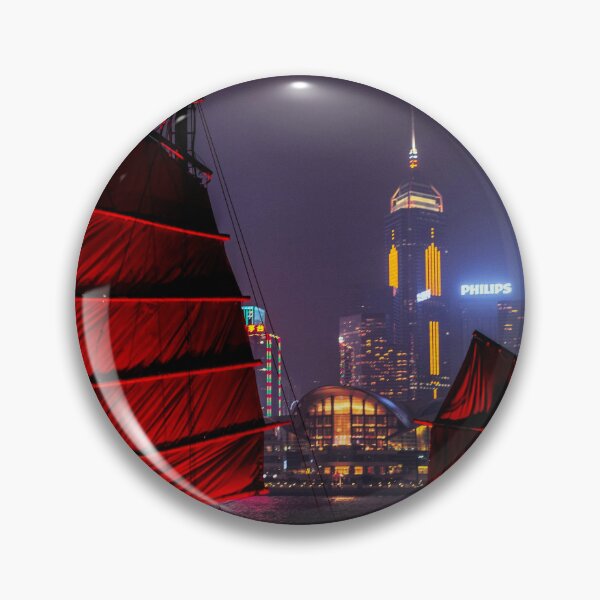 Artikelvorschau, MARITIME #6 – Red Junk Sails im Hafen von Hongkong bei Nacht entworfen und verkauft von DEL-Productions.