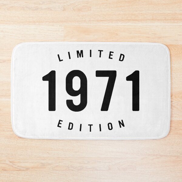 Artikelvorschau, Limited 1971 Edition - Black Text entworfen und verkauft von bestluck90.
