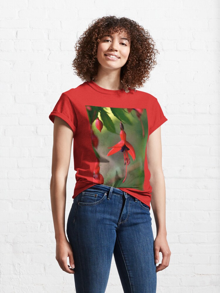 Alternate view of Single Wild Fuchsia Flower, Loch Na Fooey Classic T-Shirt