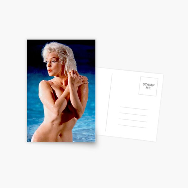 MARILYN MONROE : Vintage at the Beach Print Postcard