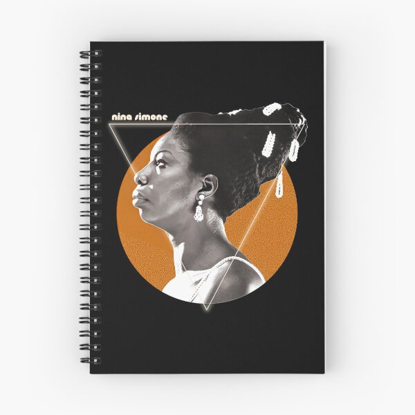Aperçu de l'œuvre Hommage rétro à Nina Simone Gold créée et vendue par Mailen Borrego.