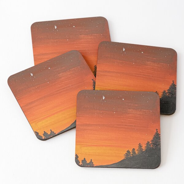 Aperçu de l'œuvre Coucher de soleil avec des pins à l'horizon créée et vendue par Infinitysplash.