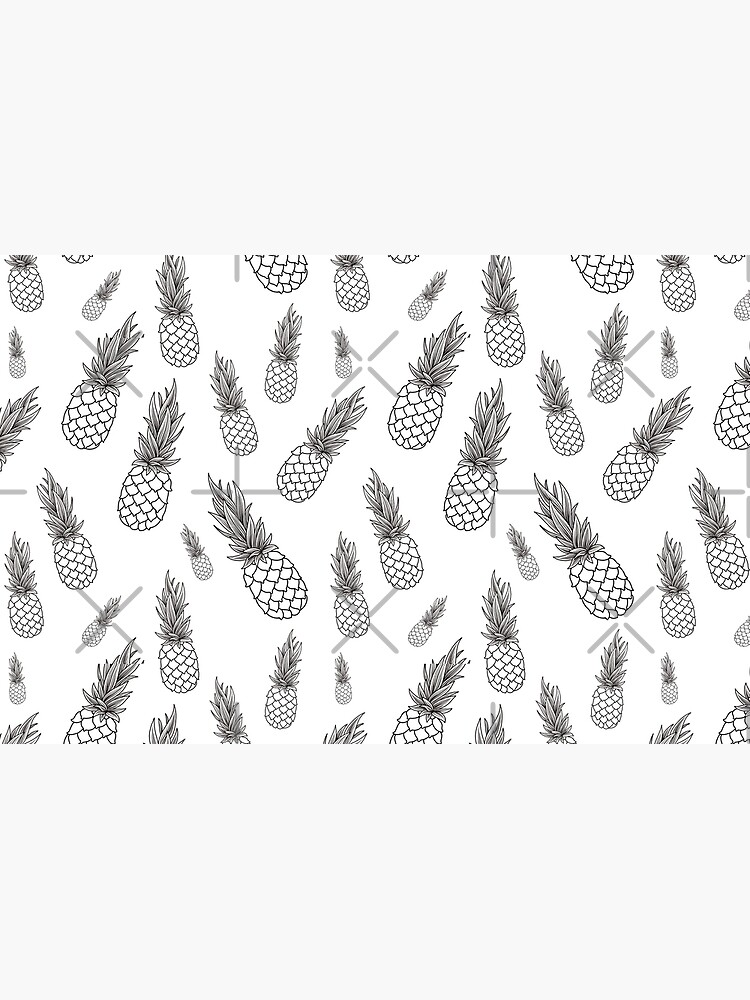 Black and White Pineapple Pattern by nykiway