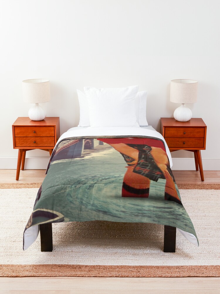 Alternate view of mesmerized Comforter