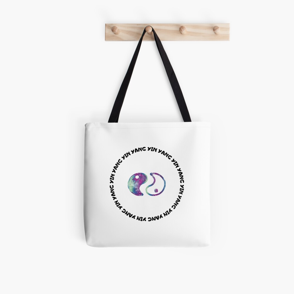 Aperçu de l'œuvre Tote bag doublé créée et vendue par Jeanne-s-Snake.