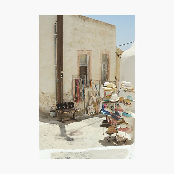 Vista previa del artículo con la obra «Calle griega - Mercado de Verano en Santorini Grecia», diseñado y vendido por CarolinaReina.