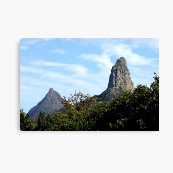 Beerwah watches Coonoowrin's back Canvas Print