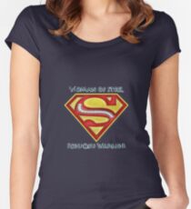Frau aus Stahl - Skoliose Bewusstsein Tailliertes Rundhals-Shirt