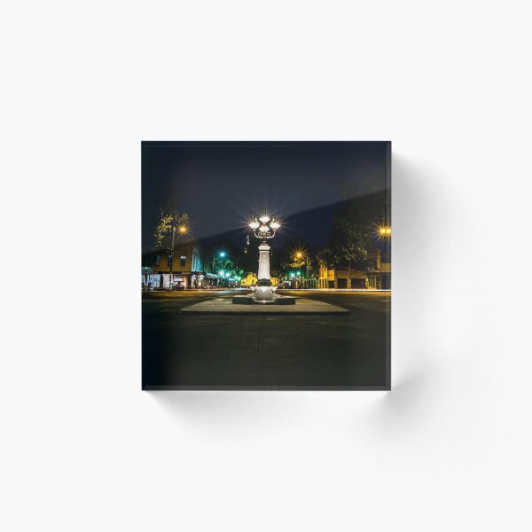 Vahland Drinking Fountain Acrylic Block